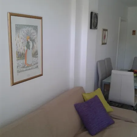 Ika Apartment *
